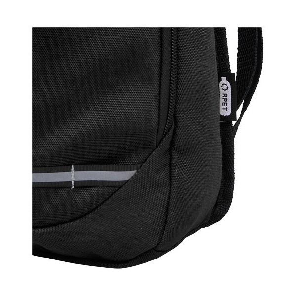 Zaino outdoor in PET riciclato certifcato GRS...