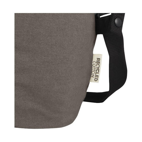 Borsone sportivo in canvas riciclato...