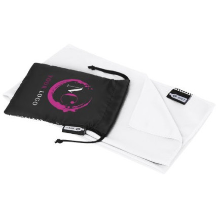 Asciugamano sportivo Raquel di raffreddamento in PET riciclato con pouch 80 x 30 cm