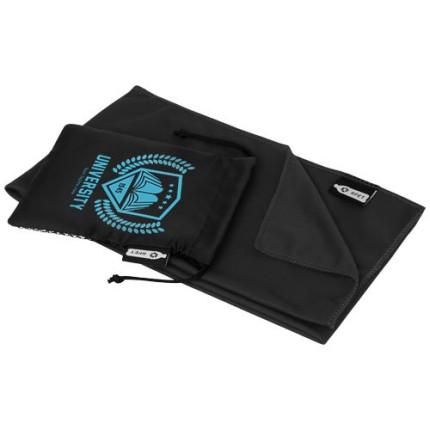 Asciugamano sportivo Raquel di raffreddamento in PET riciclato con pouch 80 x 30 cm