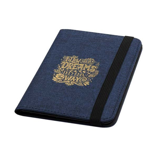 Portapassaporto in PET riciclato certificato...