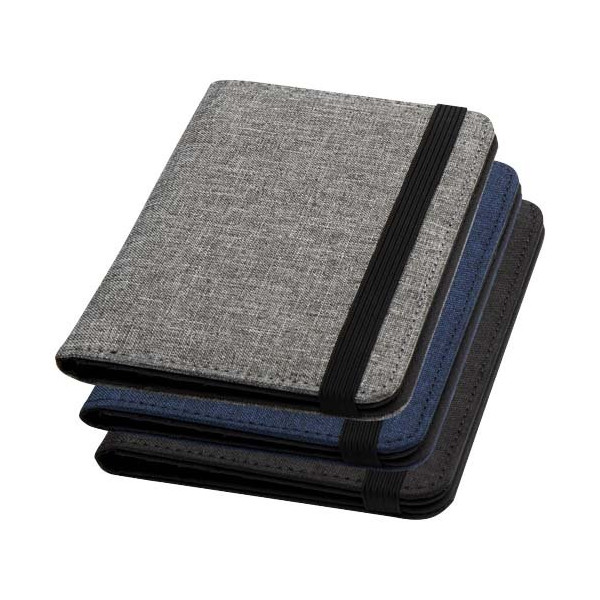 Portapassaporto in PET riciclato certificato...